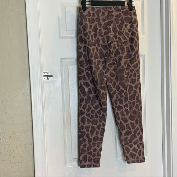 AERIE OFFLINE Real Me High Waisted Printed Legging Size Large Cocoa Cream - Picture 10 of 11